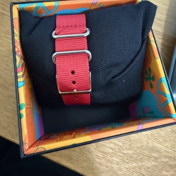 Timex Coca Cola 1971 The Unity Collection Unisex Watch TW 2V29900 VA - Picture 3 of 3